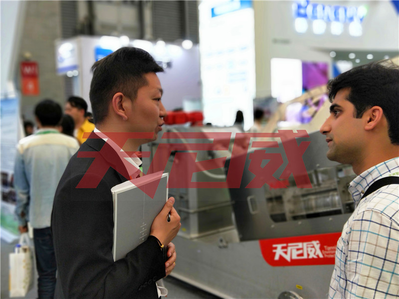 天尼威參加2019上海環博會展會現場